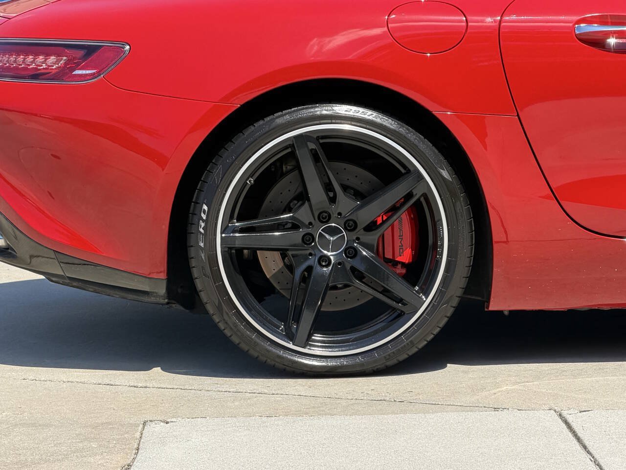 Used 2016 Mercedes-Benz AMG GT S image 27