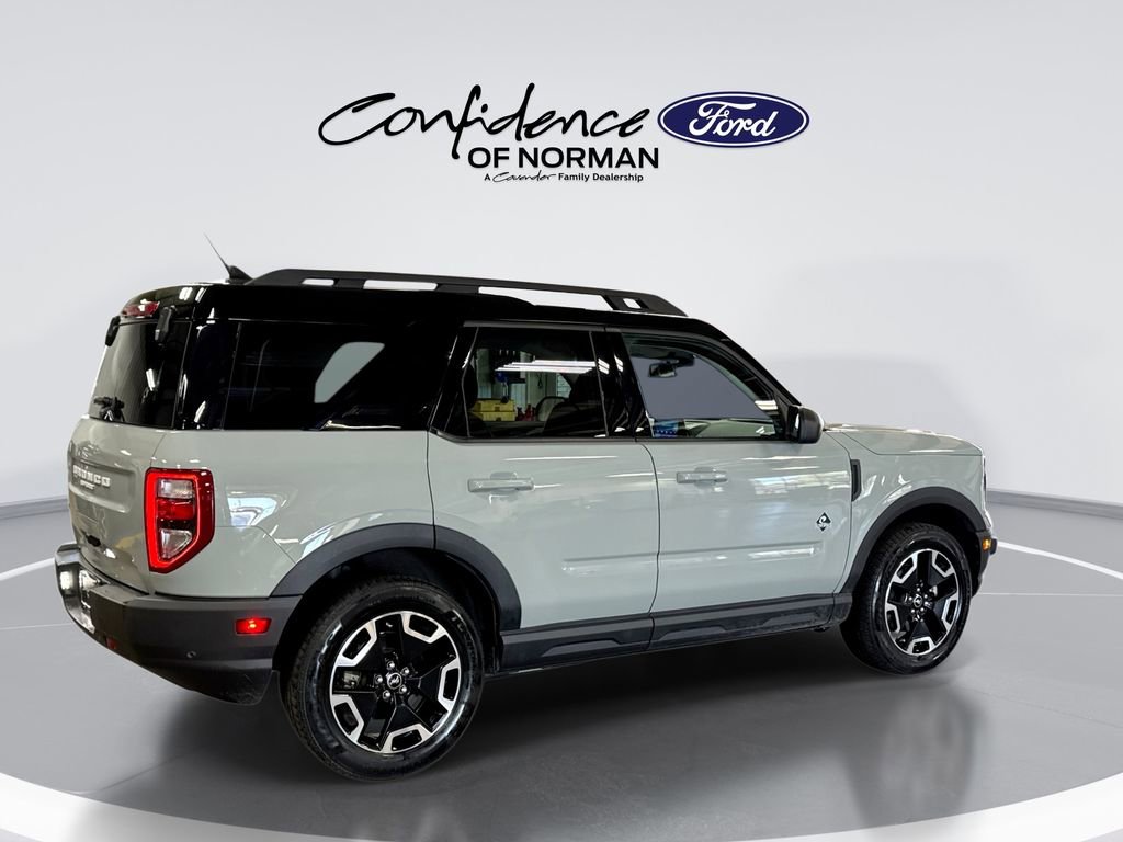 Used 2023 Ford Bronco Sport Outer Banks image 9