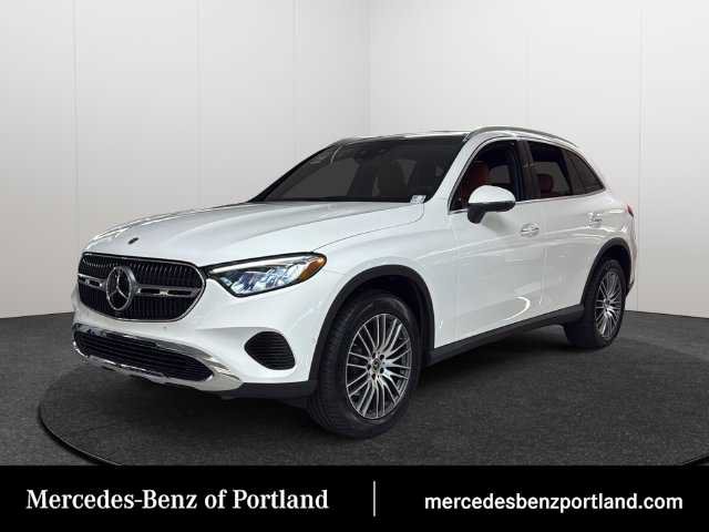 Used 2026 Mercedes-Benz GLC 300 4MATIC image 1