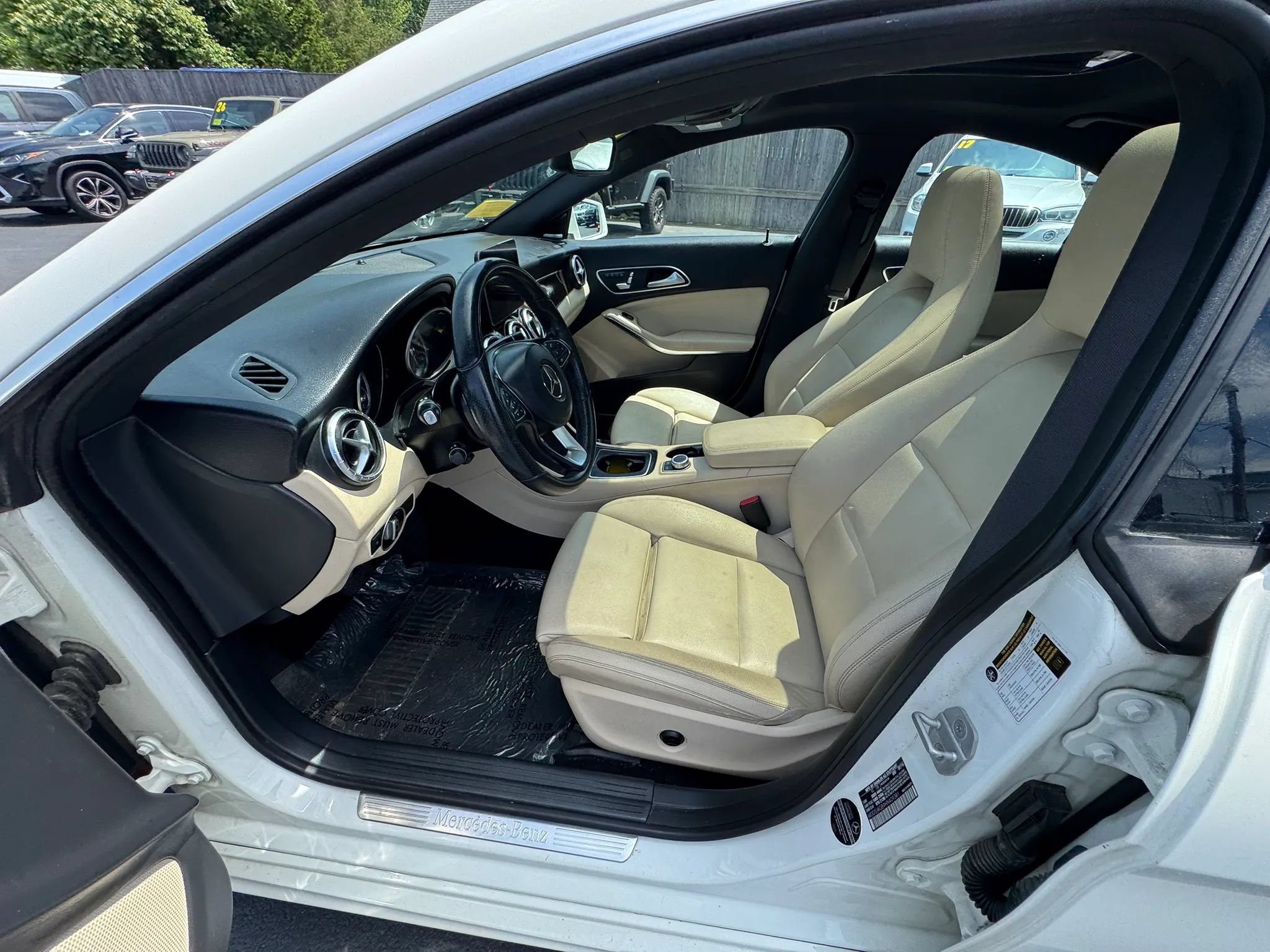 Used 2017 Mercedes-Benz CLA 250 4MATIC image 9