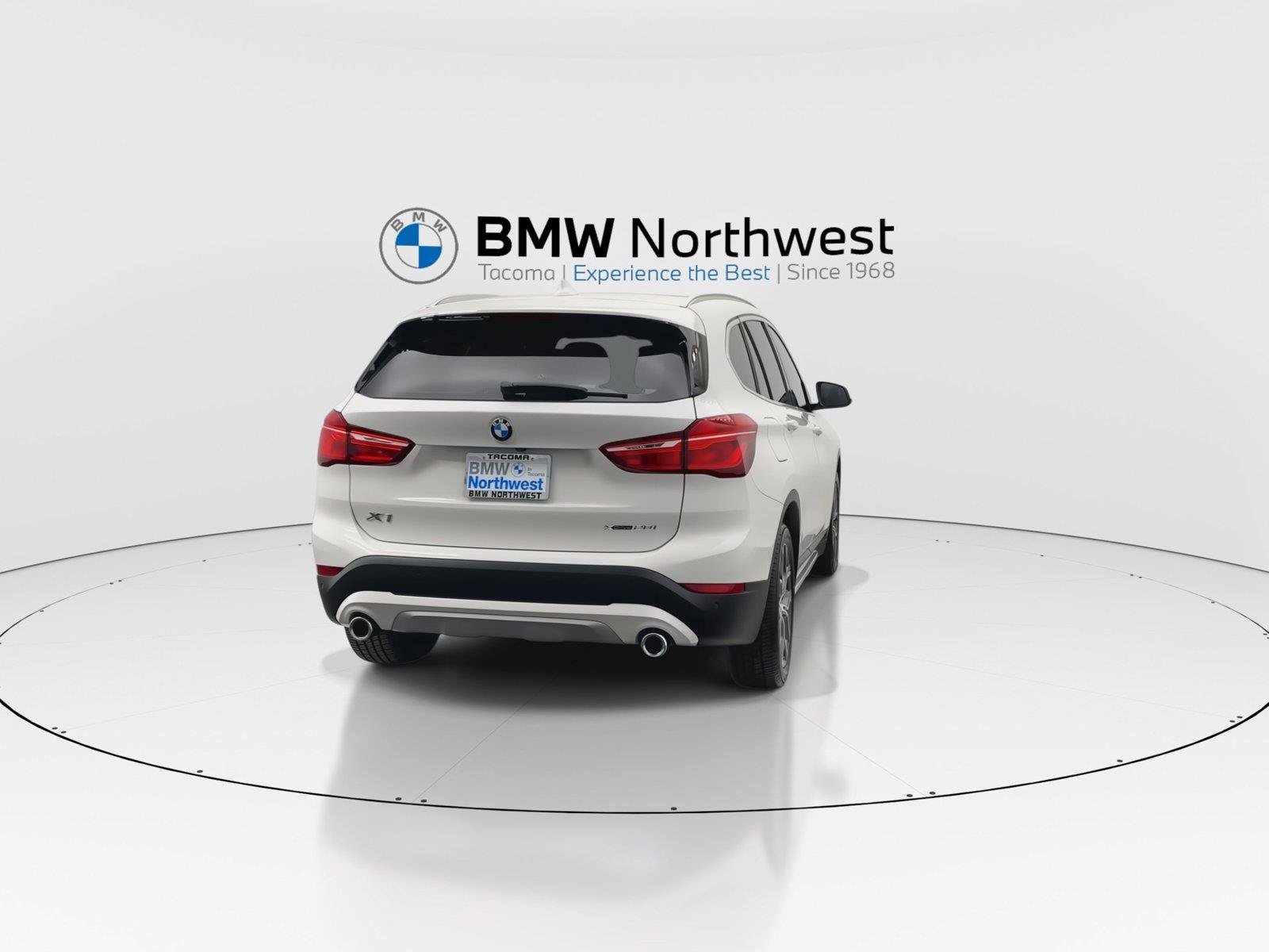 Used 2021 BMW X1 xDrive28i w/ Convenience Package AWD/4WD image 2