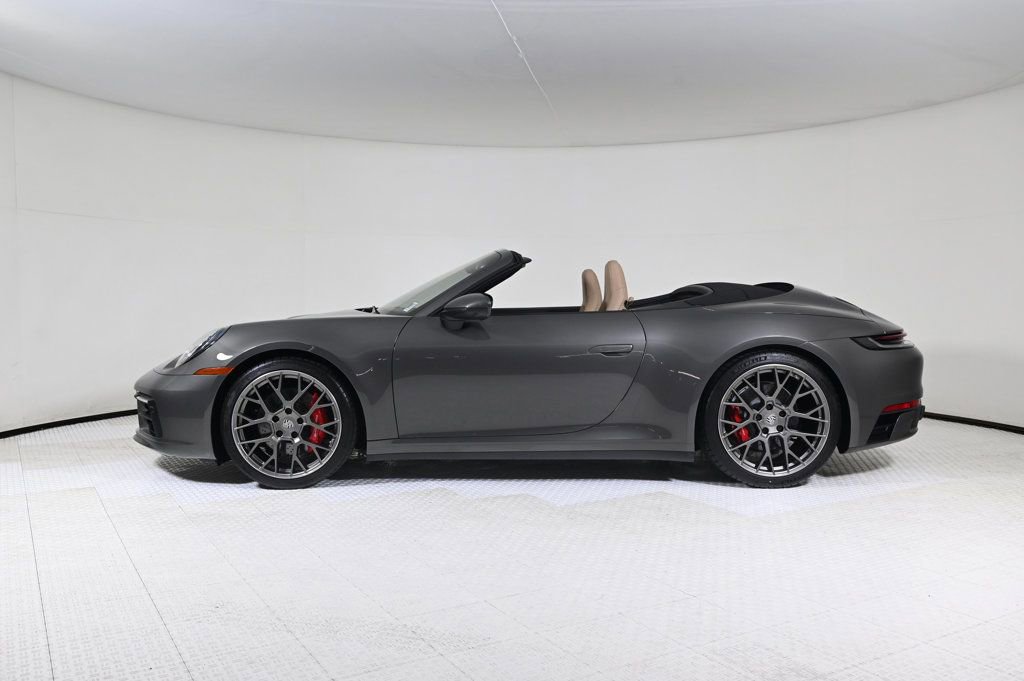 Used 2023 Porsche 911 Carrera S image 2