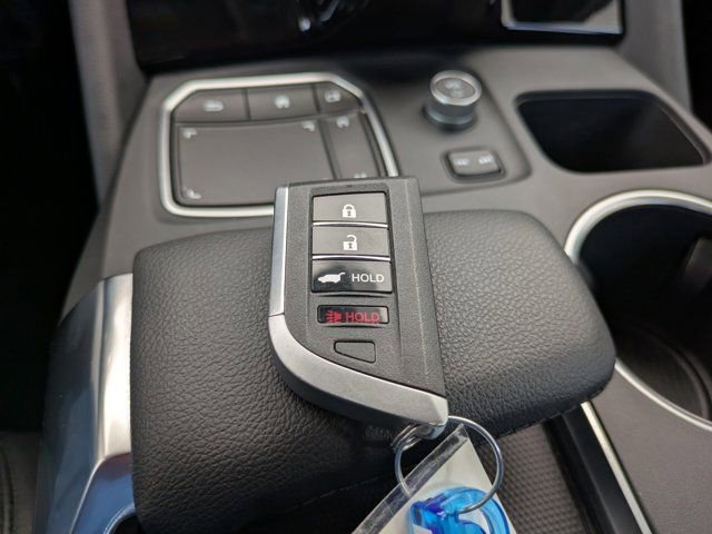 Used 2022 Acura MDX FWD image 33