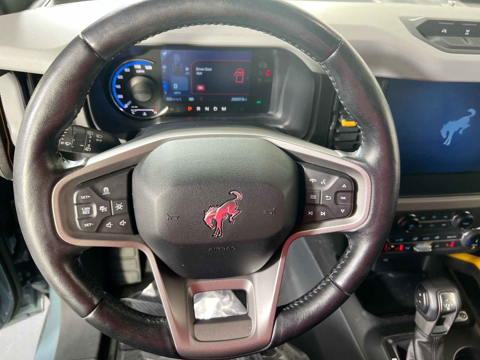 Used 2022 Ford Bronco Badlands image 11