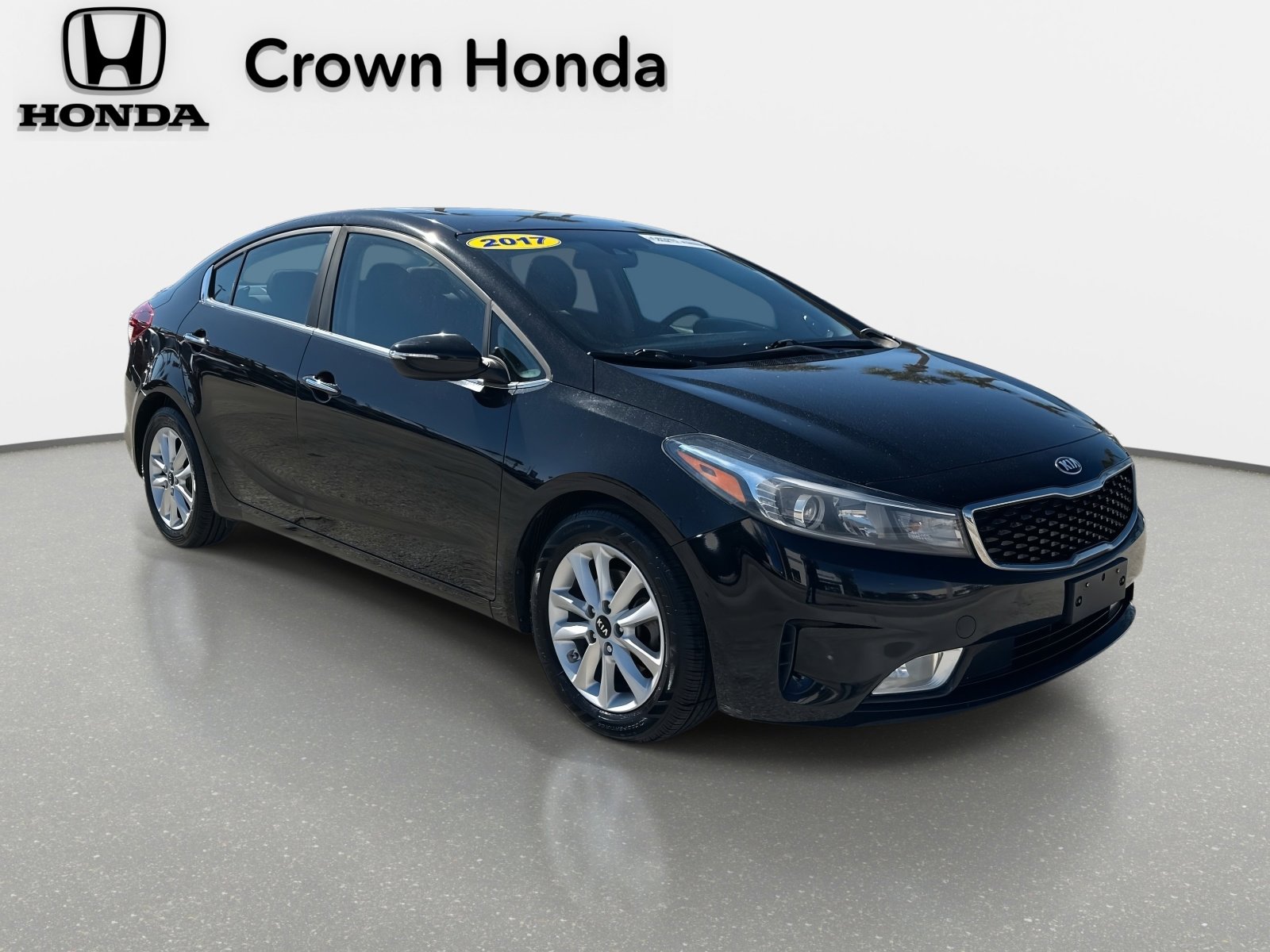 Used 2017 Kia Forte S w/ S Premium Package image 7