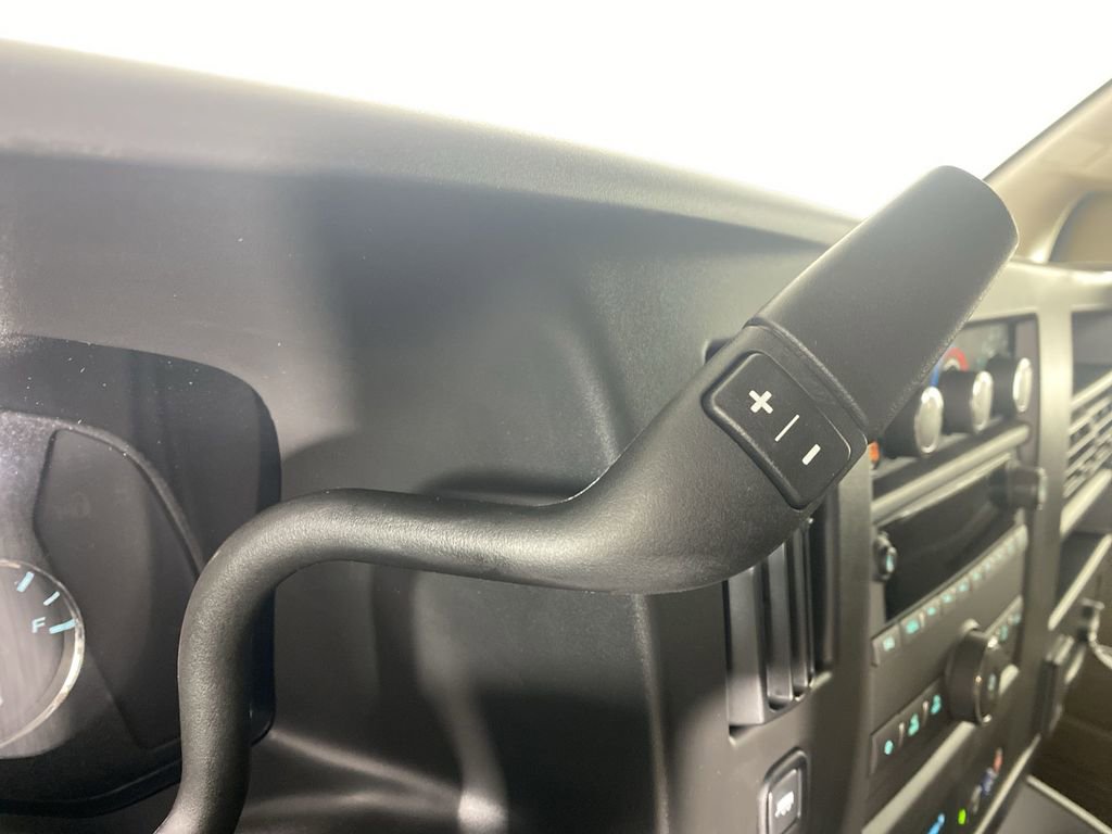 New 2025 Chevrolet Express 2500 Extended image 15