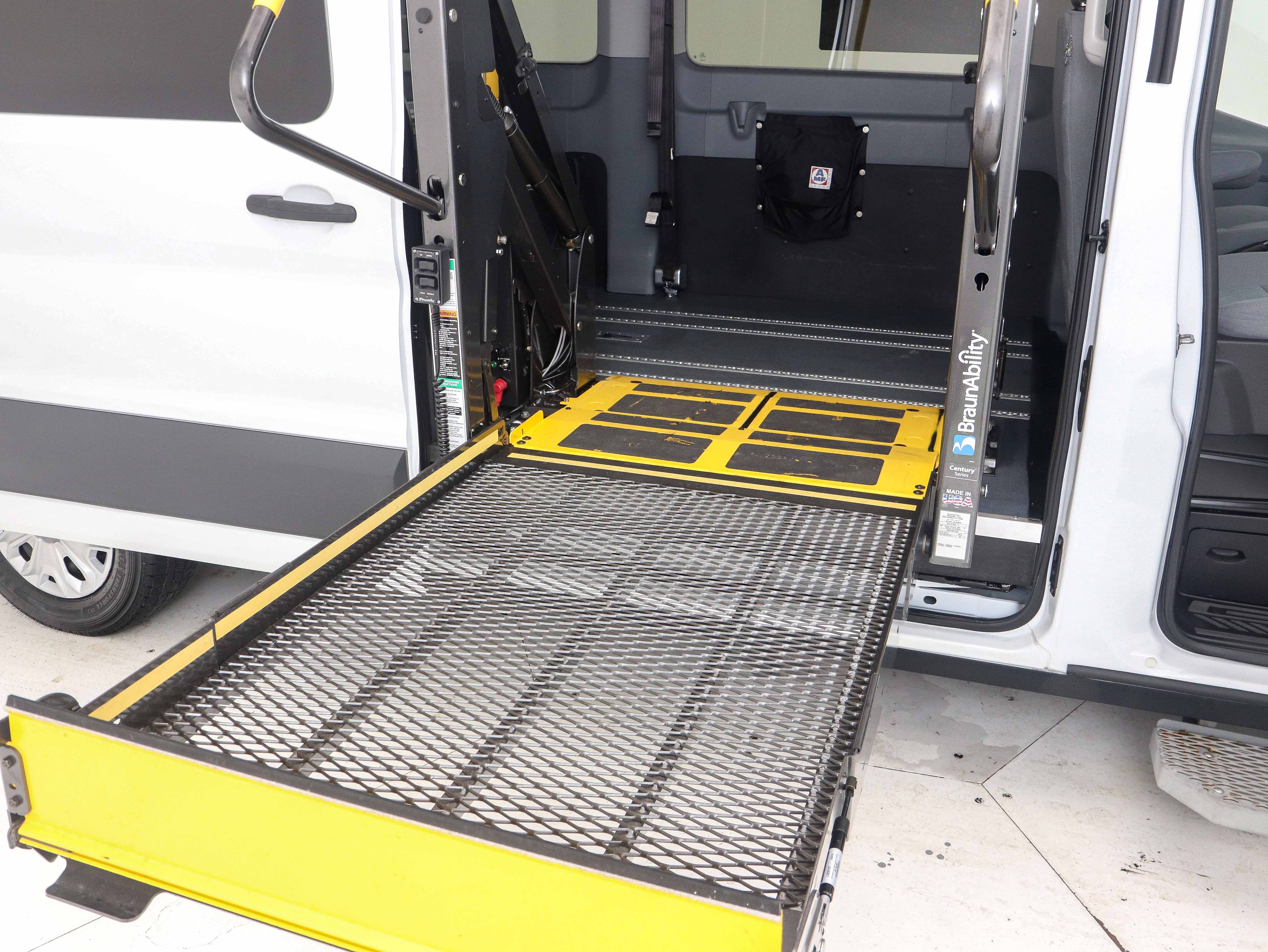 Used 2016 Ford Transit 350 XLT image 15