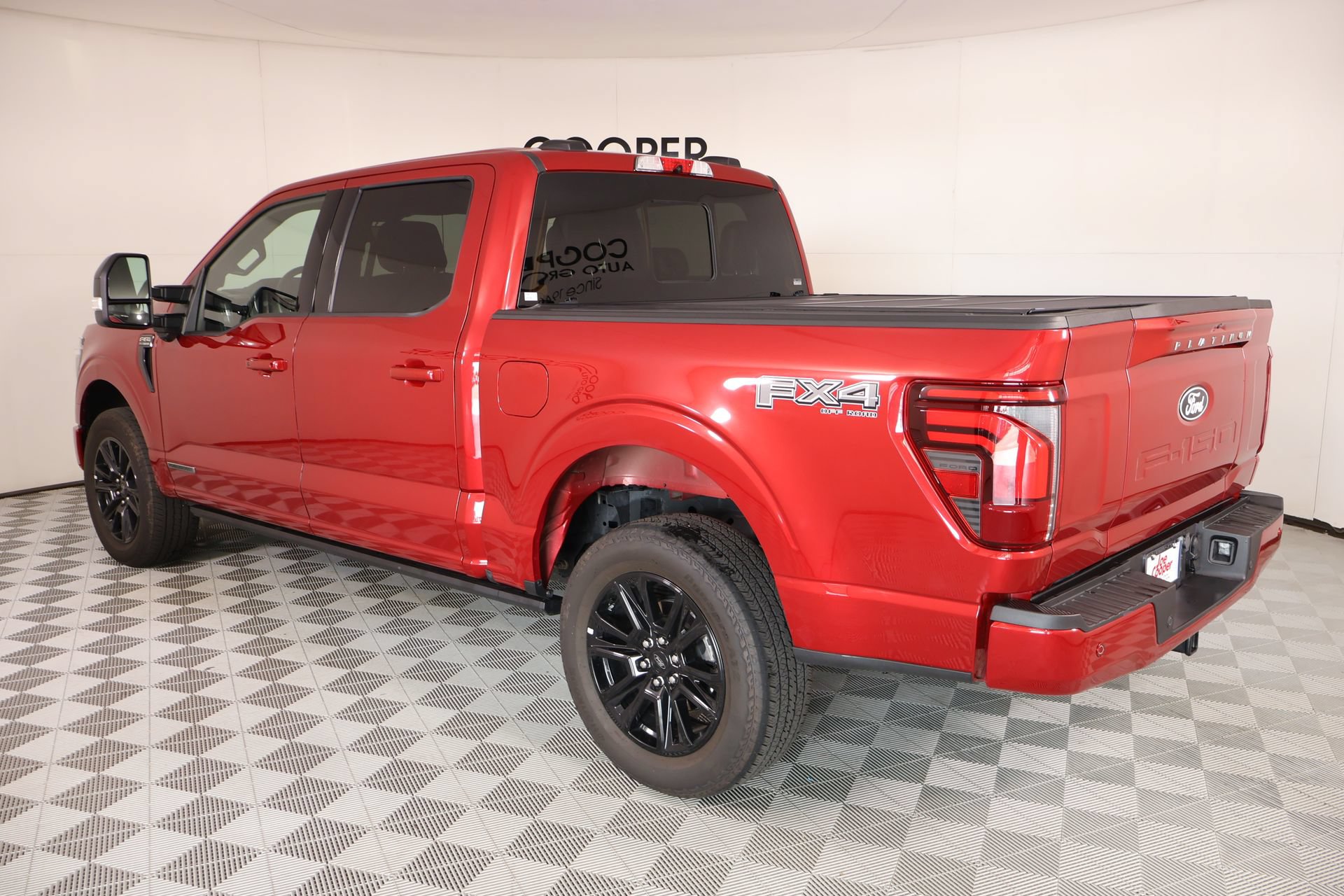 Used 2025 Ford F150 Platinum w/ FX4 Off-Road Package AWD/4WD image 24