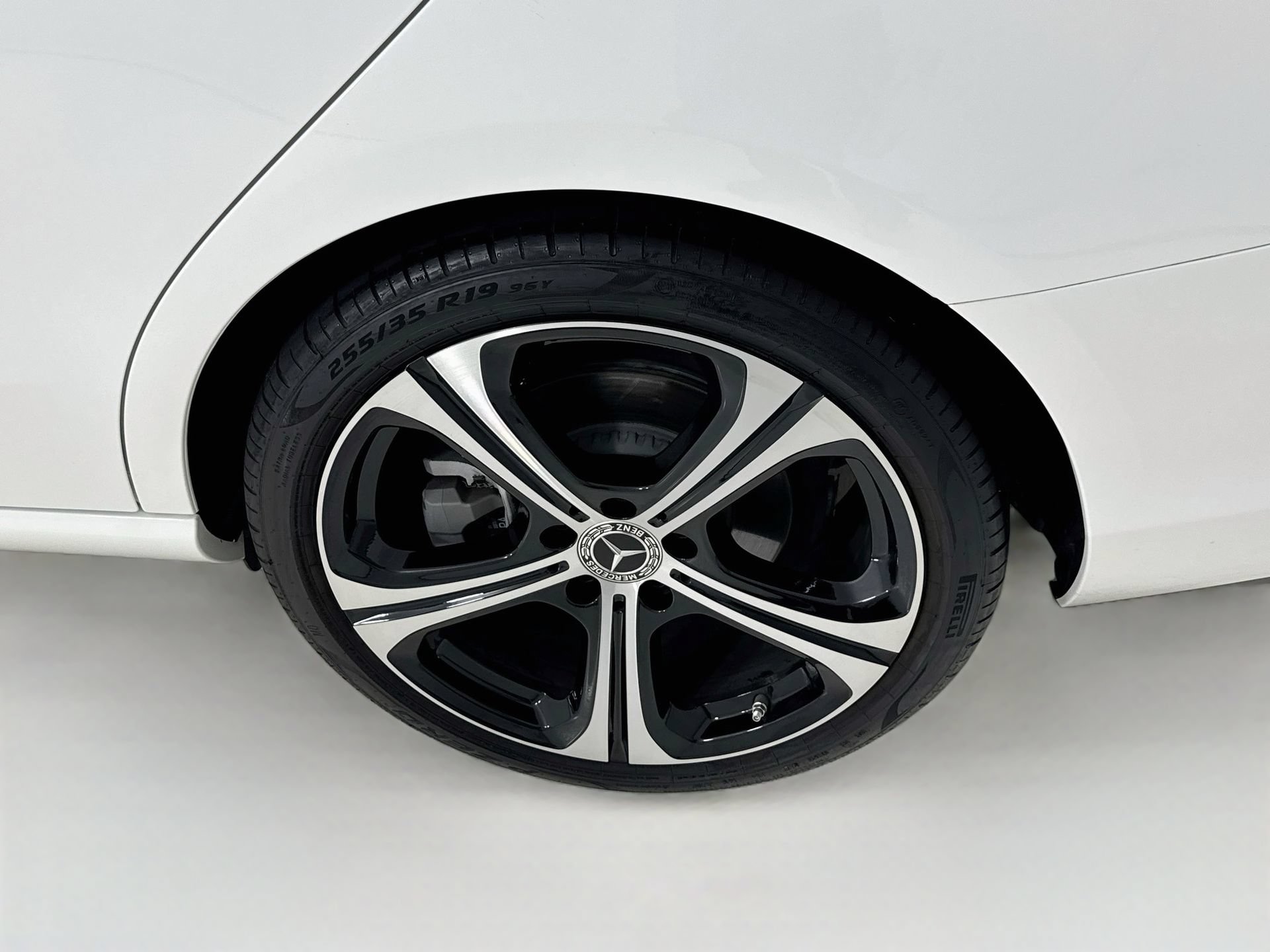 Used 2024 Mercedes-Benz C 300 Sedan image 32