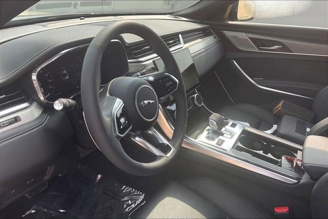 New 2024 Jaguar XF R-Dynamic SE image 7