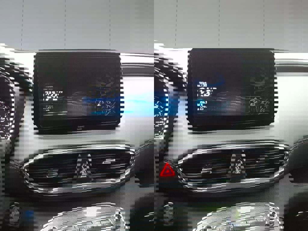 Used 2023 Hyundai Santa Fe SEL image 17