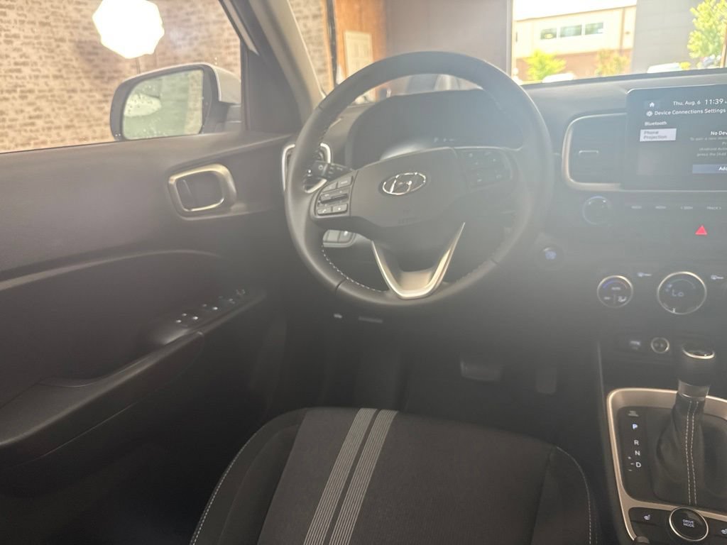 New 2026 Hyundai Venue SEL FWD image 18