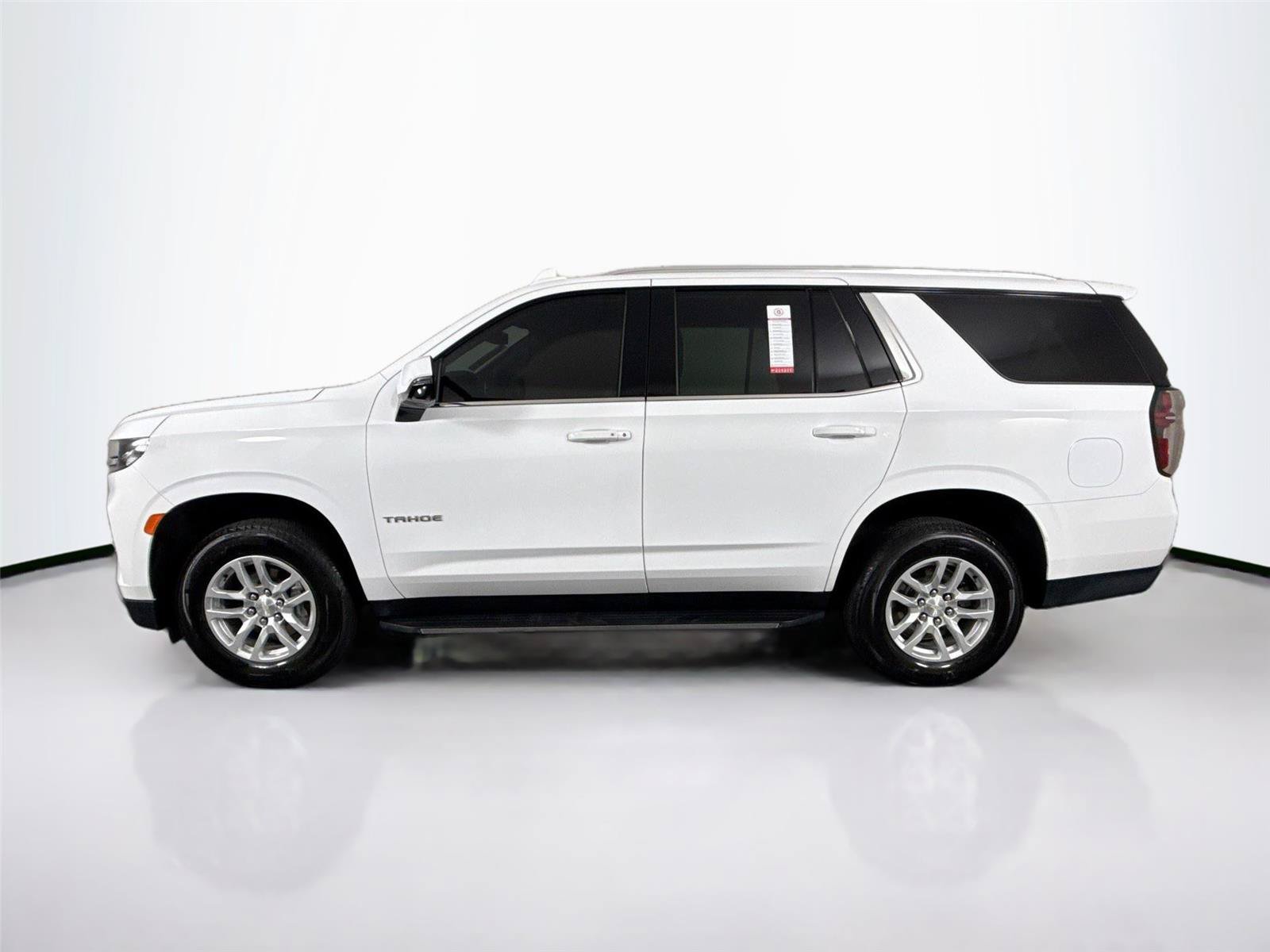 Used 2022 Chevrolet Tahoe LT w/ Luxury Package RWD image 14