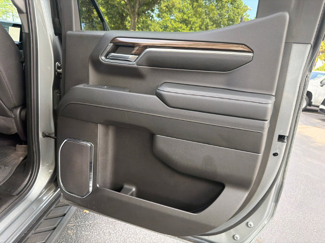 Used 2024 Chevrolet Silverado 1500 LT Trail Boss w/ Convenience Package II AWD/4WD image 16