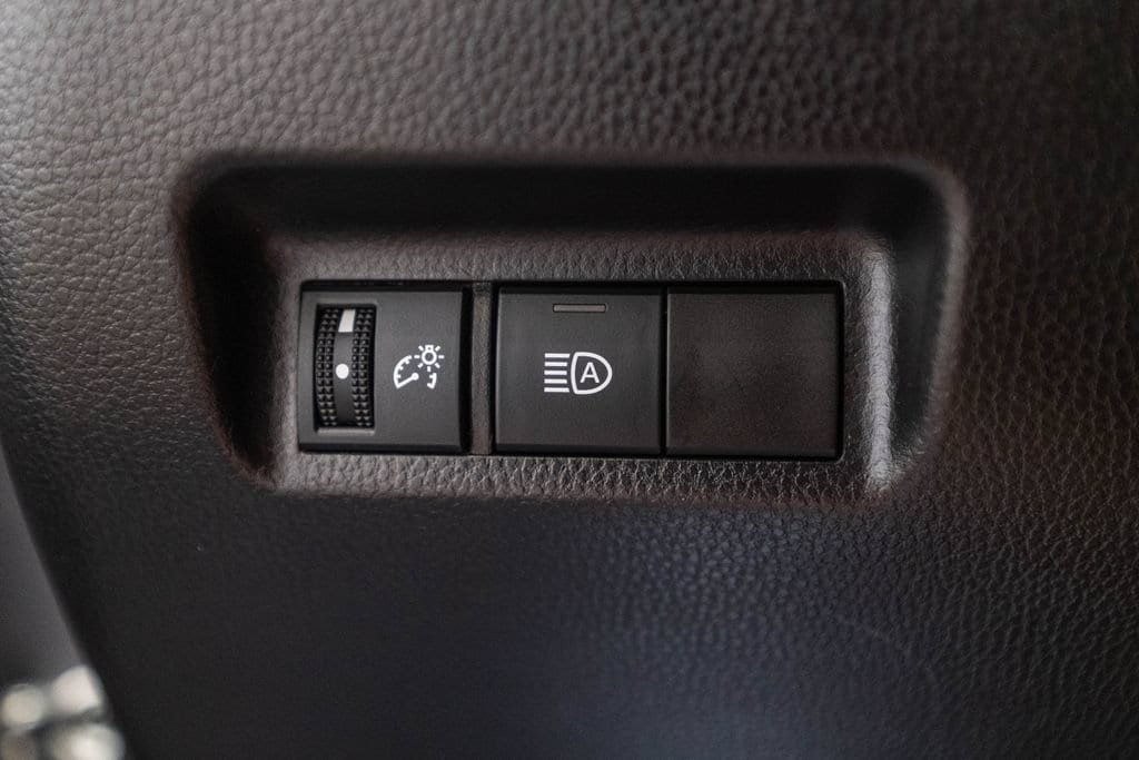 Certified 2025 Toyota RAV4 LE AWD/4WD image 21