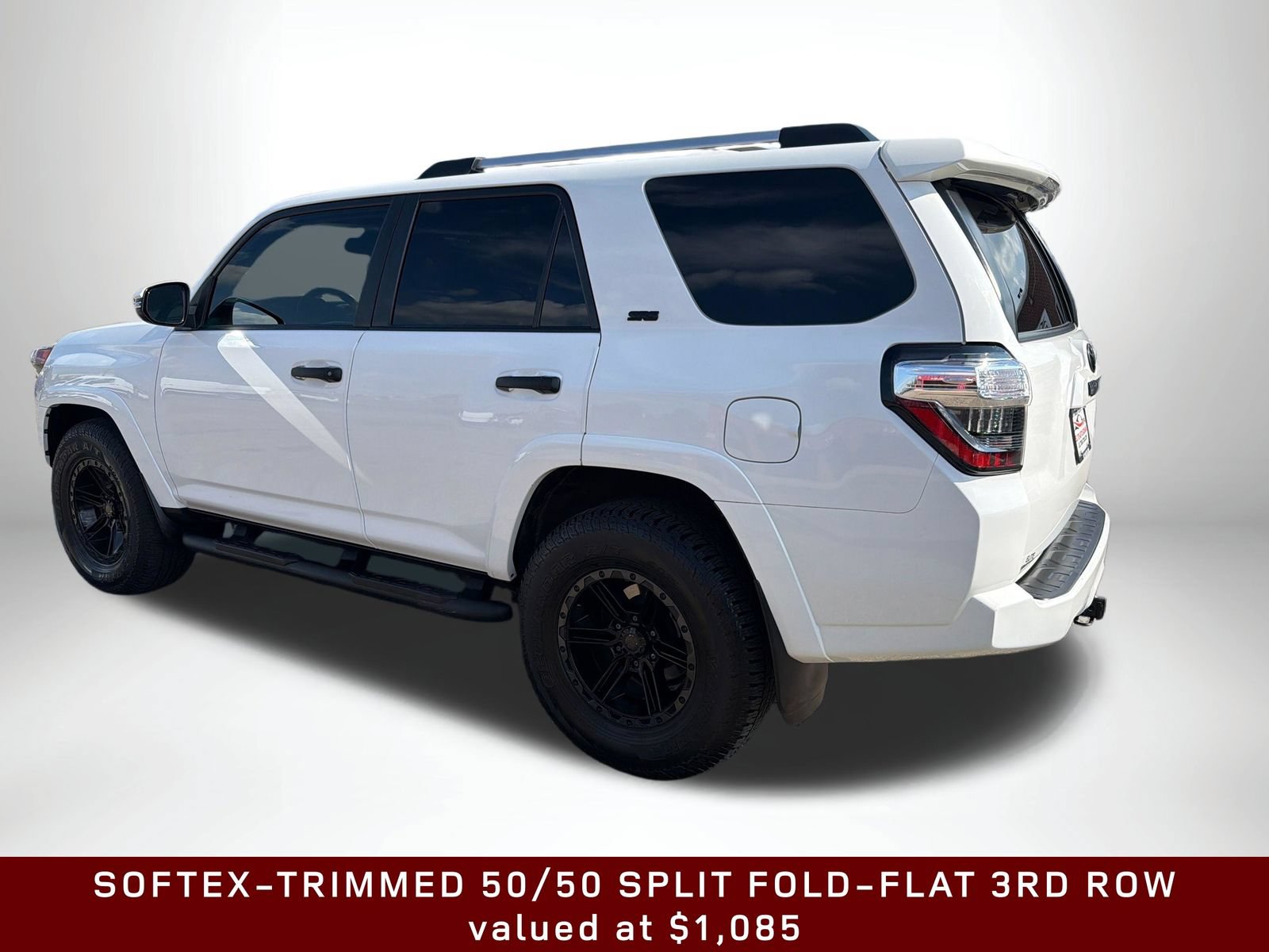 Used 2021 Toyota 4Runner SR5 Premium w/ Moonroof Package AWD/4WD image 4