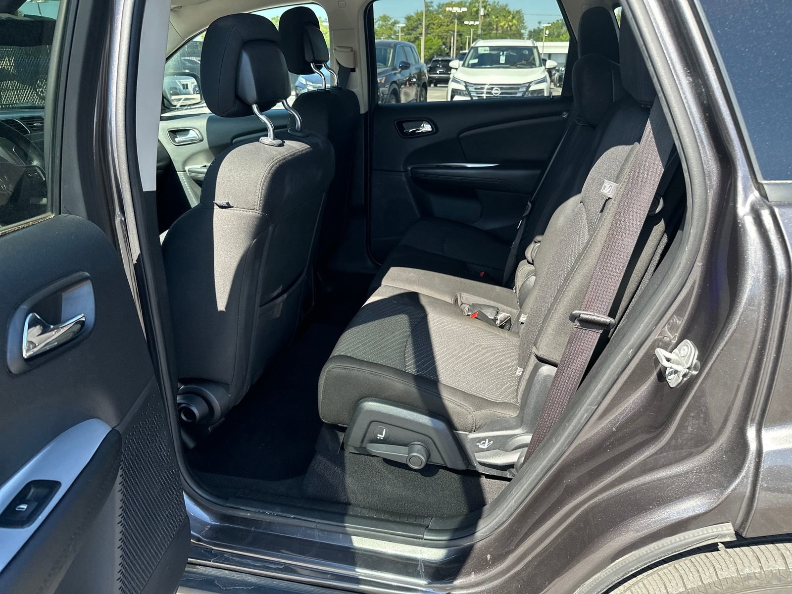 Used 2020 Dodge Journey SE image 29