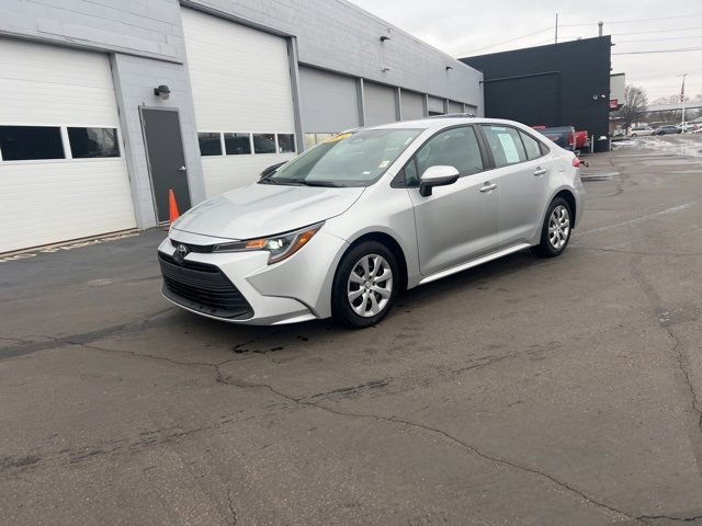 Used 2024 Toyota Corolla LE image 18