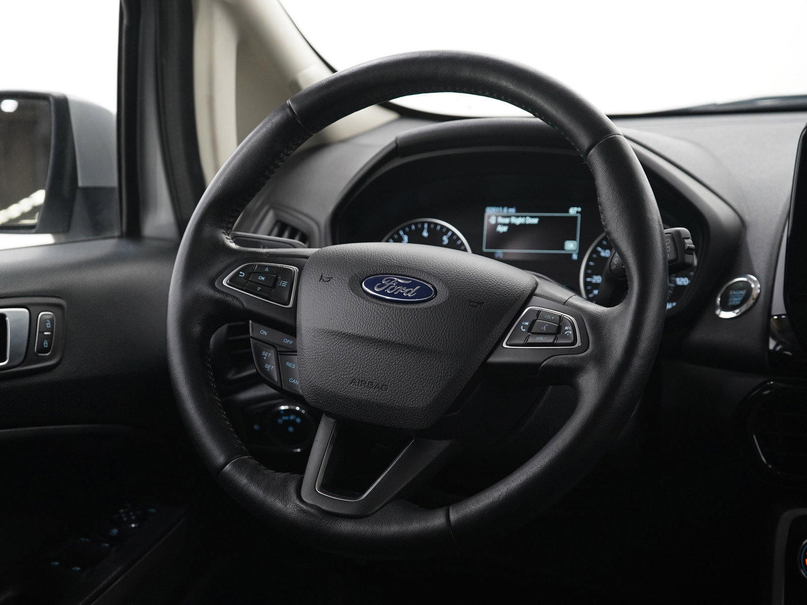 Used 2019 Ford EcoSport Titanium FWD image 14