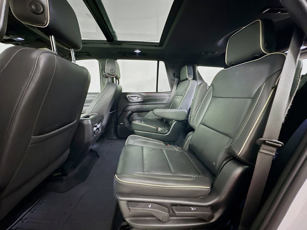 Used 2023 GMC Yukon SLT image 17
