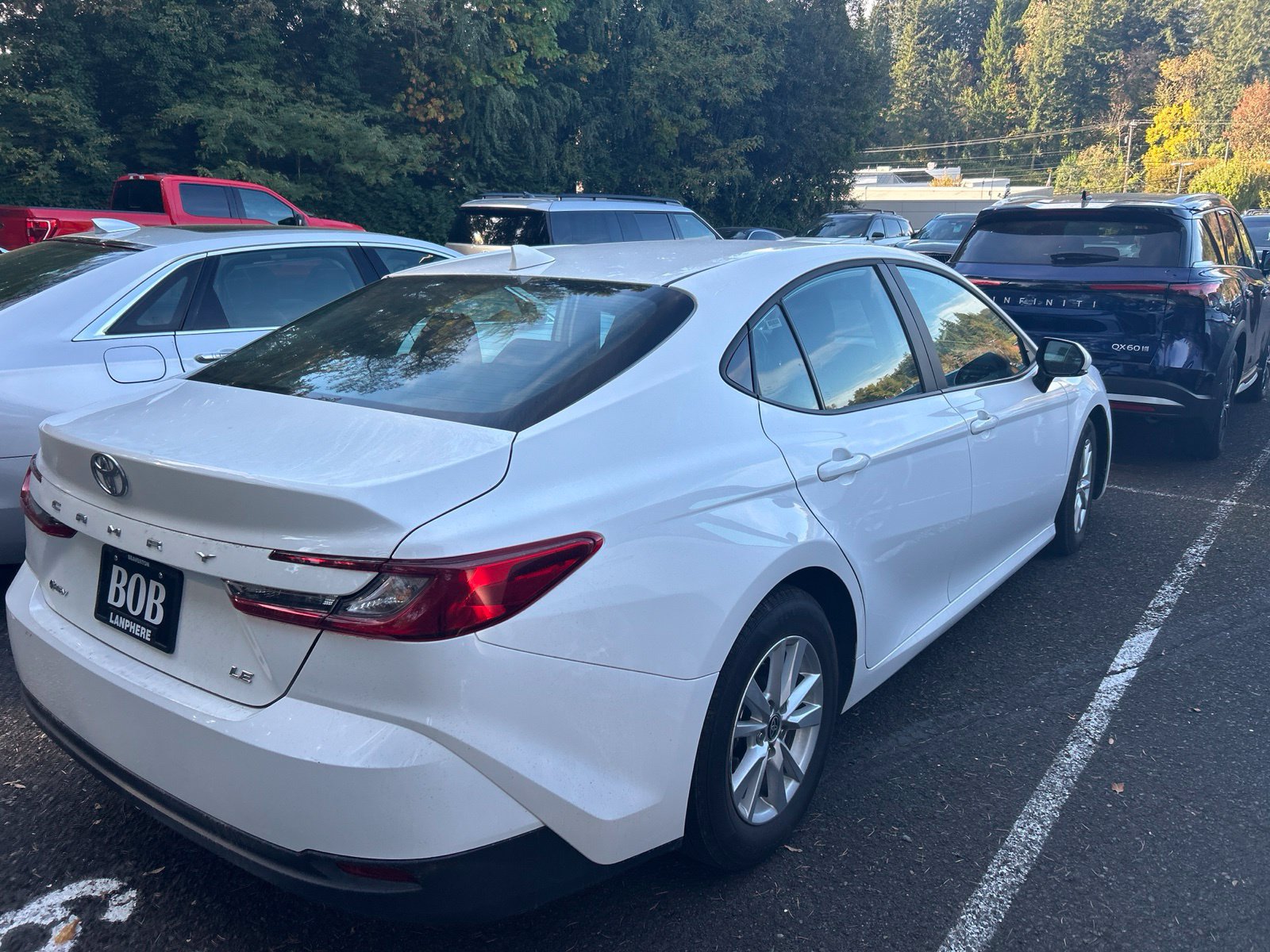 Used 2025 Toyota Camry LE FWD image 4