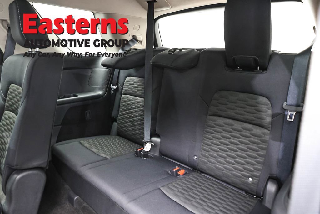 Used 2024 Nissan Pathfinder S AWD/4WD image 26