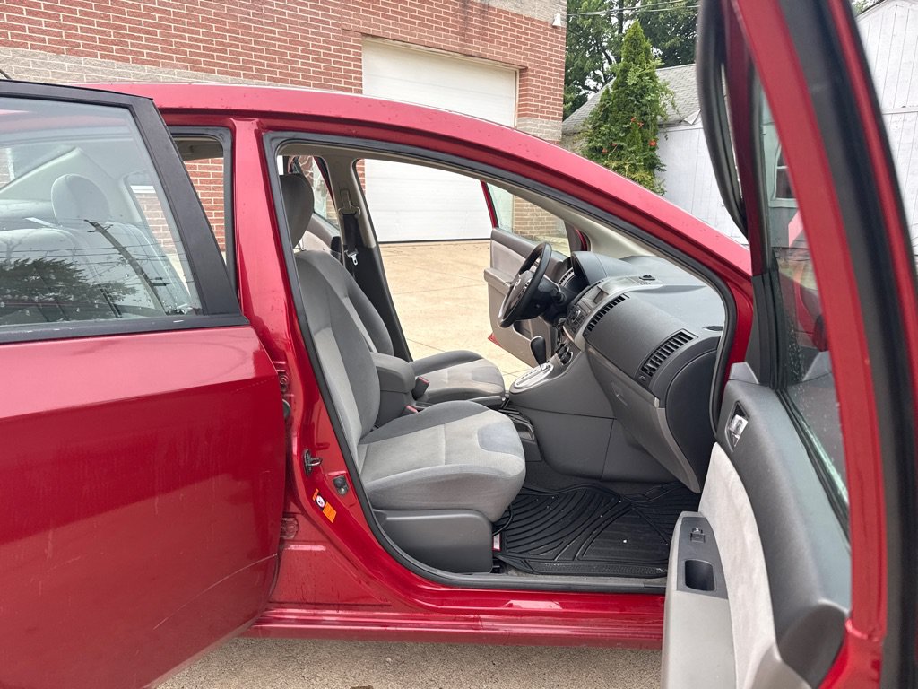 Used 2009 Nissan Sentra 2.0 S FWD image 11