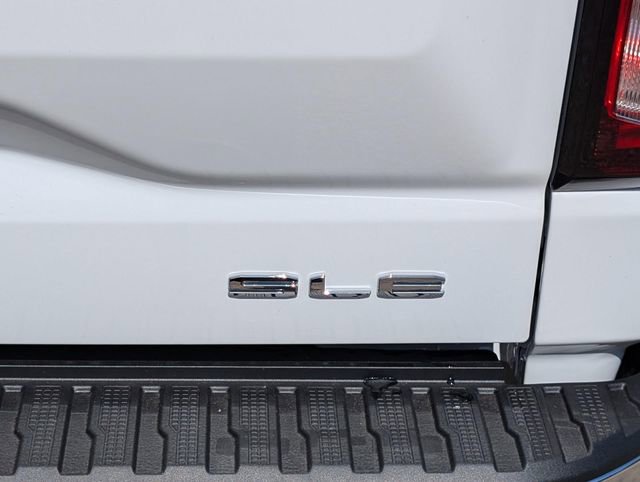 New 2026 GMC Sierra 1500 SLE image 5