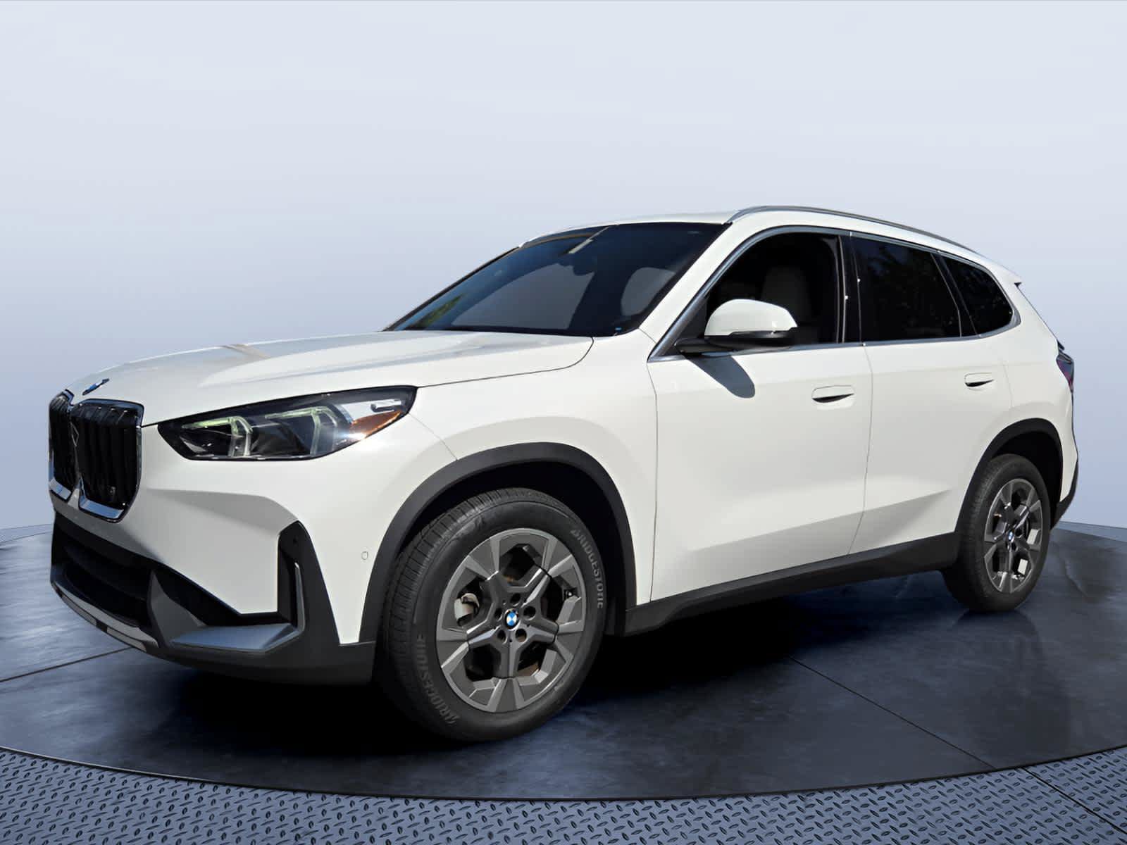 Certified 2023 BMW X1 xDrive28i w/ Convenience Package AWD/4WD image 2