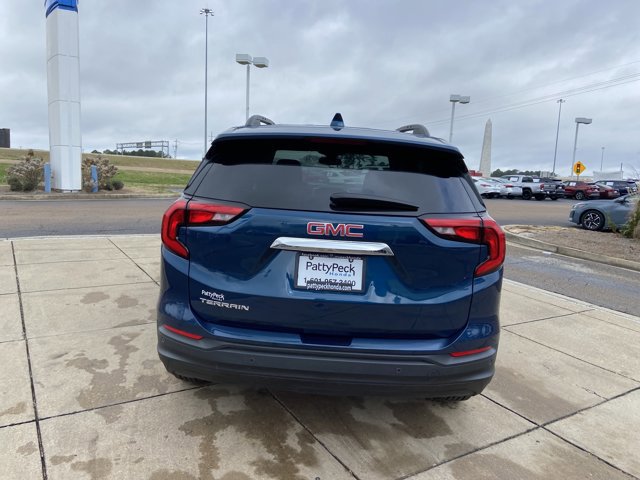 Used 2020 GMC Terrain SLE w/ Driver Convenience Package image 9