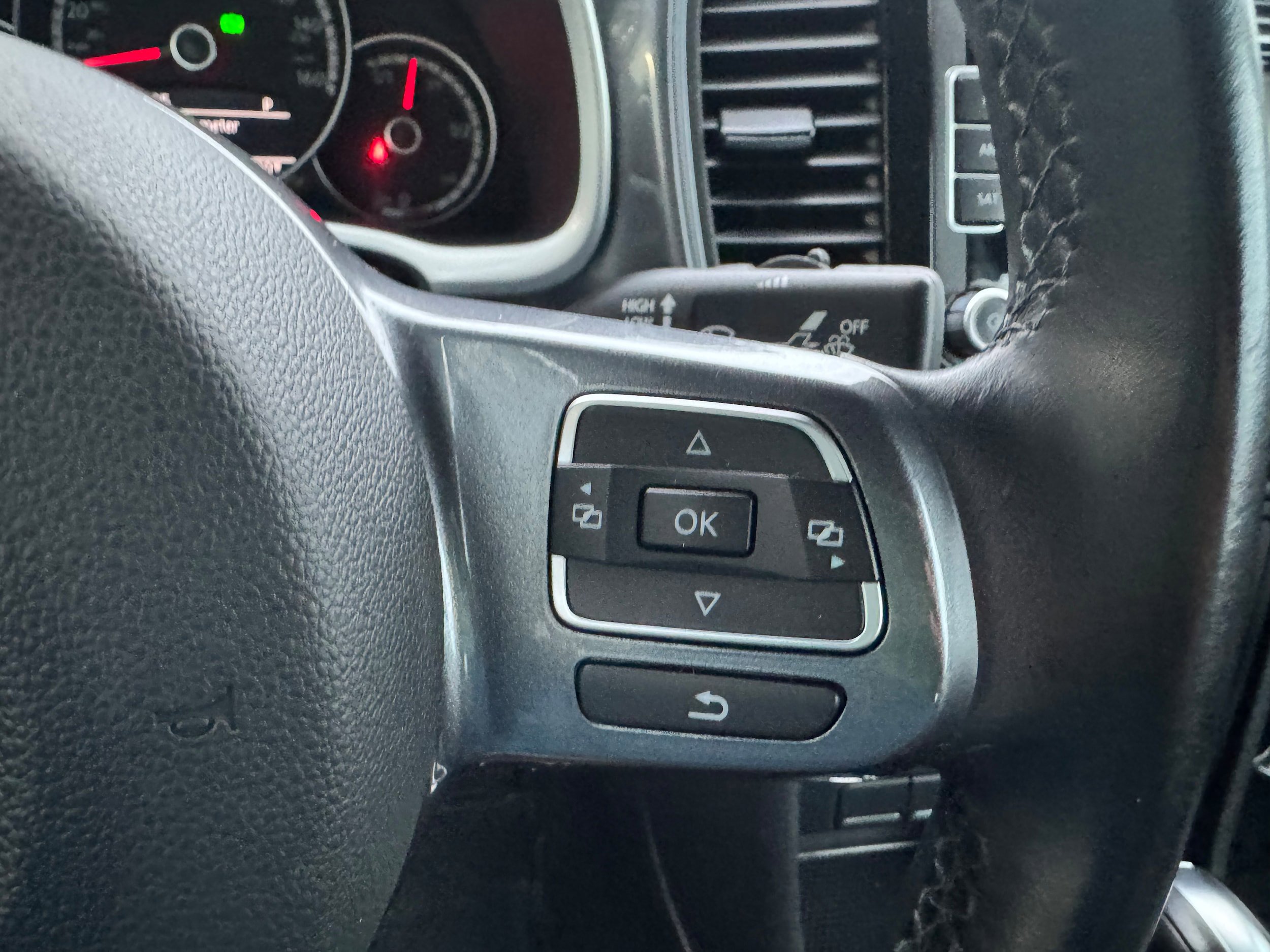 Used 2013 Volkswagen Beetle 2.5 image 17