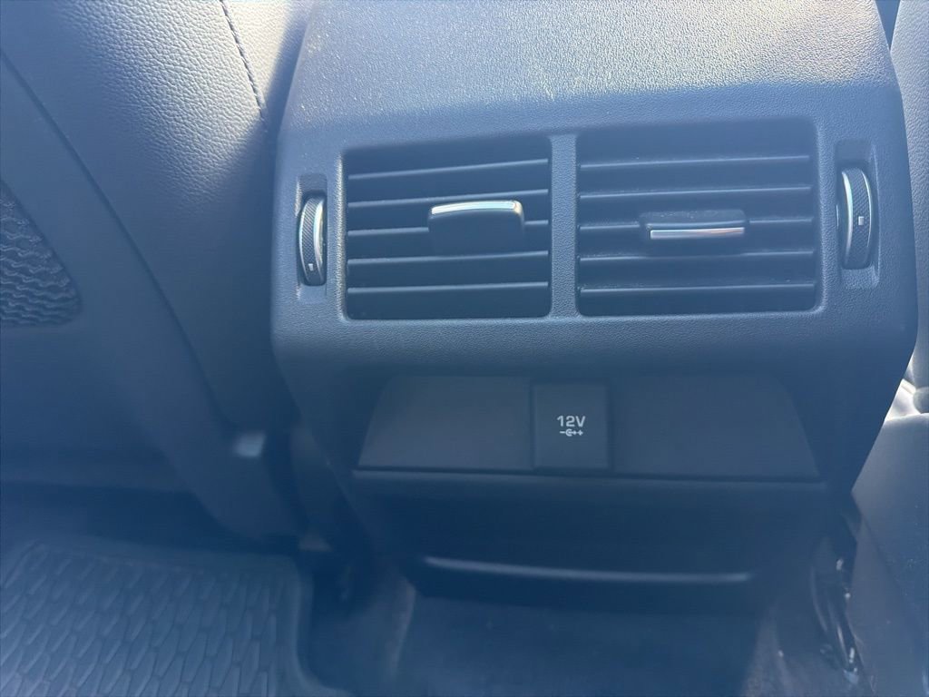 Used 2018 Jaguar E-PACE SE image 33