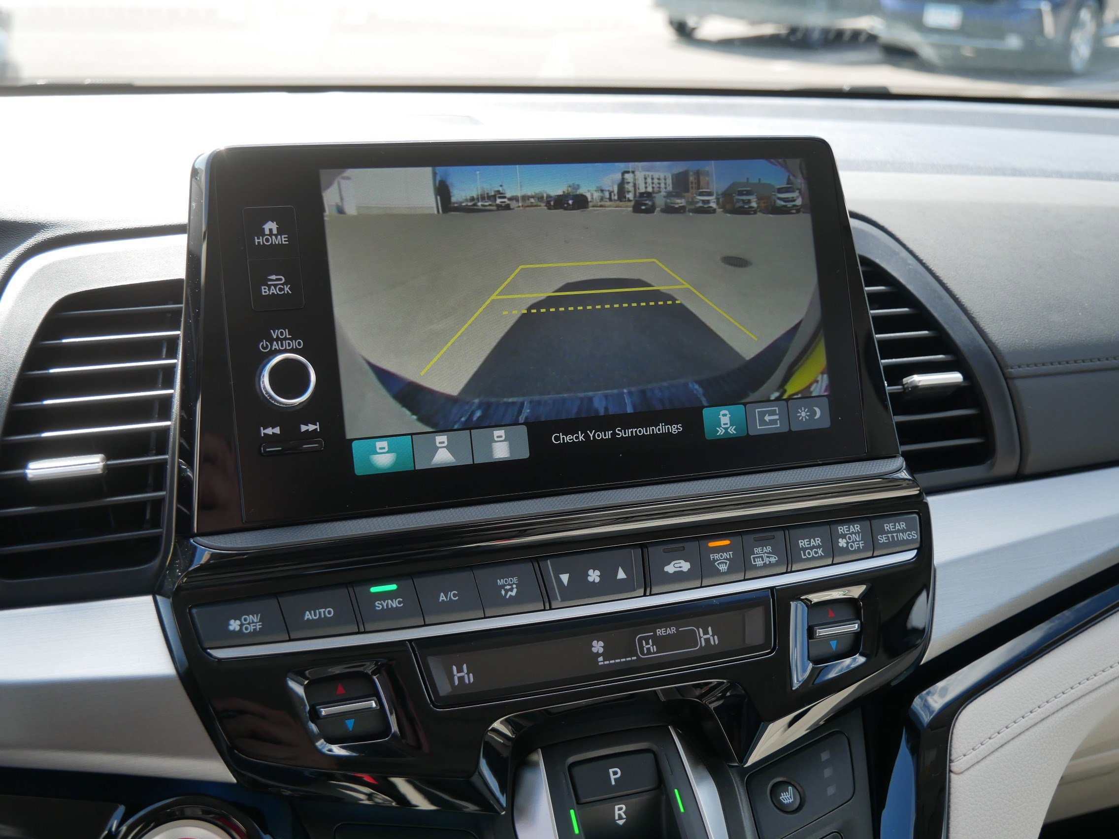 Certified 2026 Honda Odyssey Touring image 32