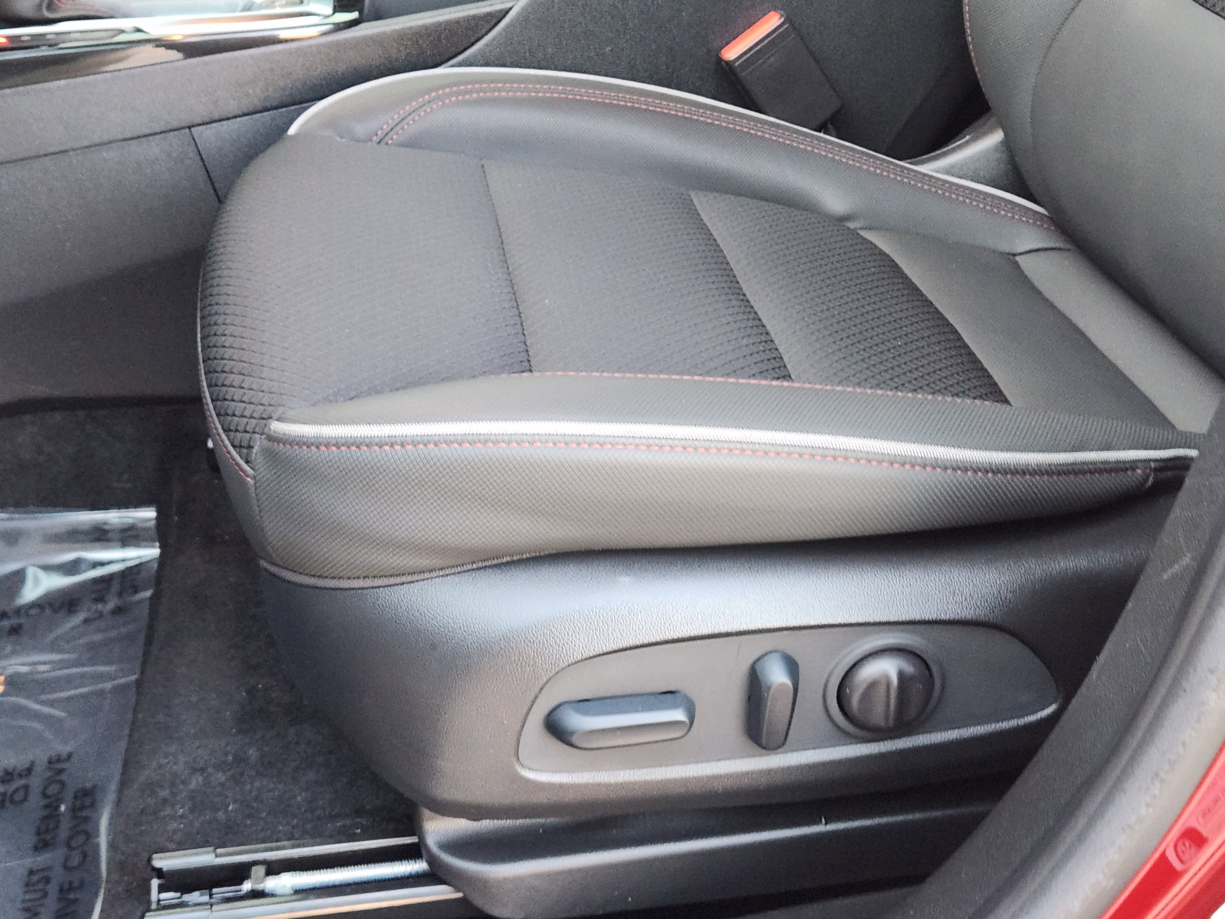 Used 2023 Chevrolet TrailBlazer RS w/ Convenience Package image 28