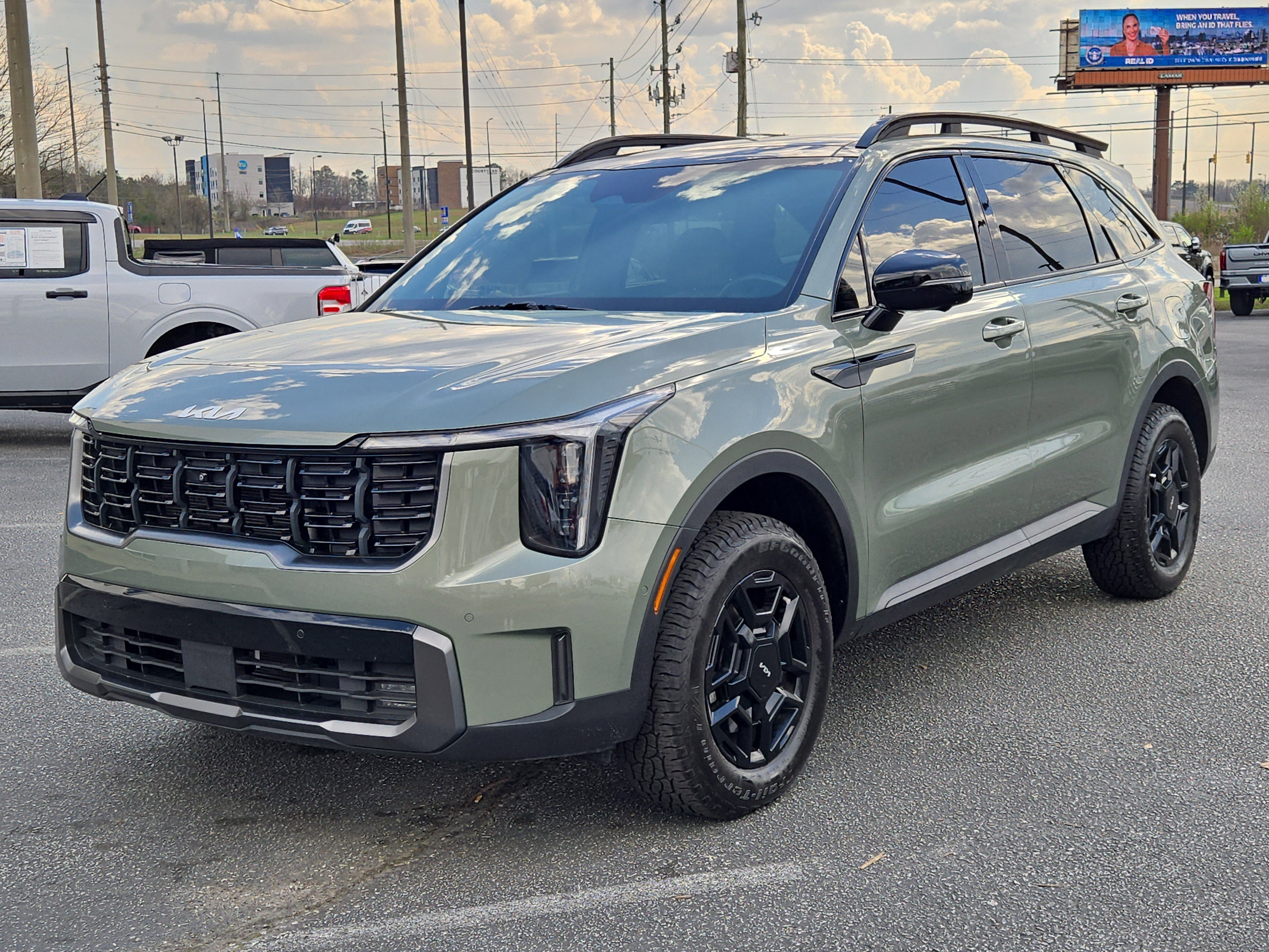 Used 2024 Kia Sorento SX Prestige w/ Olive Brown Leather Package image 2