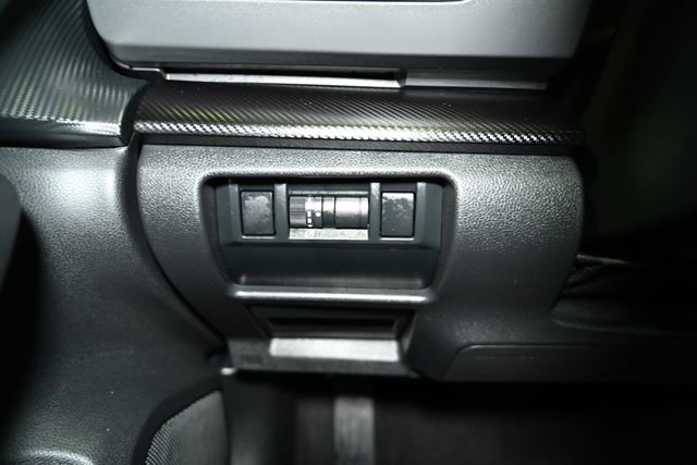 Used 2025 Subaru Crosstrek 2.0i Premium image 39