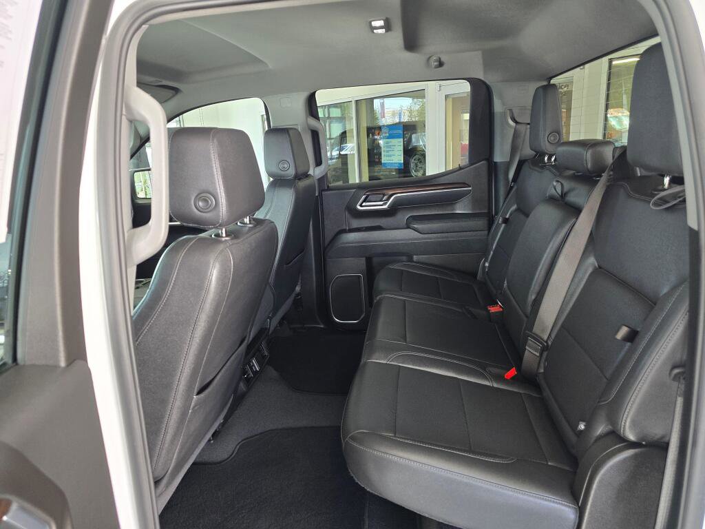 Used 2025 GMC Sierra 1500 SLT image 39