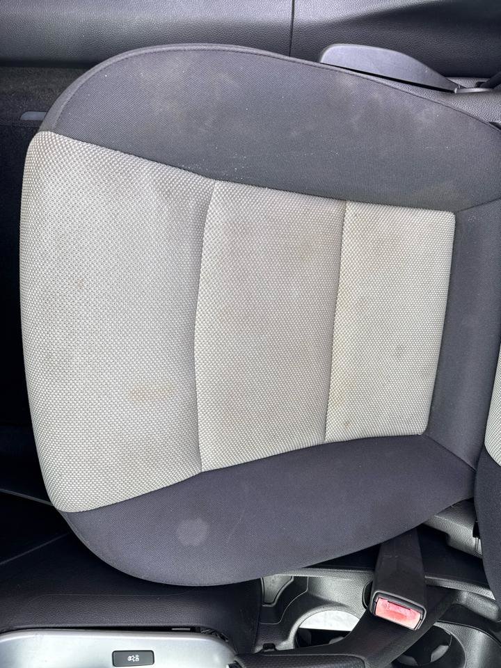 Used 2013 Chevrolet Cruze LS FWD image 11