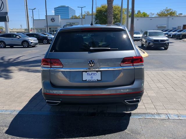 Used 2023 Volkswagen Atlas SE w/ Black Wheel Package image 4