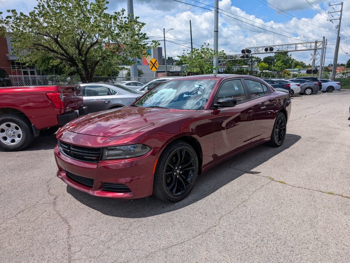 Used 2017 Dodge Charger SE w/ Blacktop Package RWD image 3