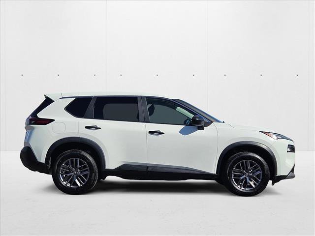 Used 2023 Nissan Rogue S image 4