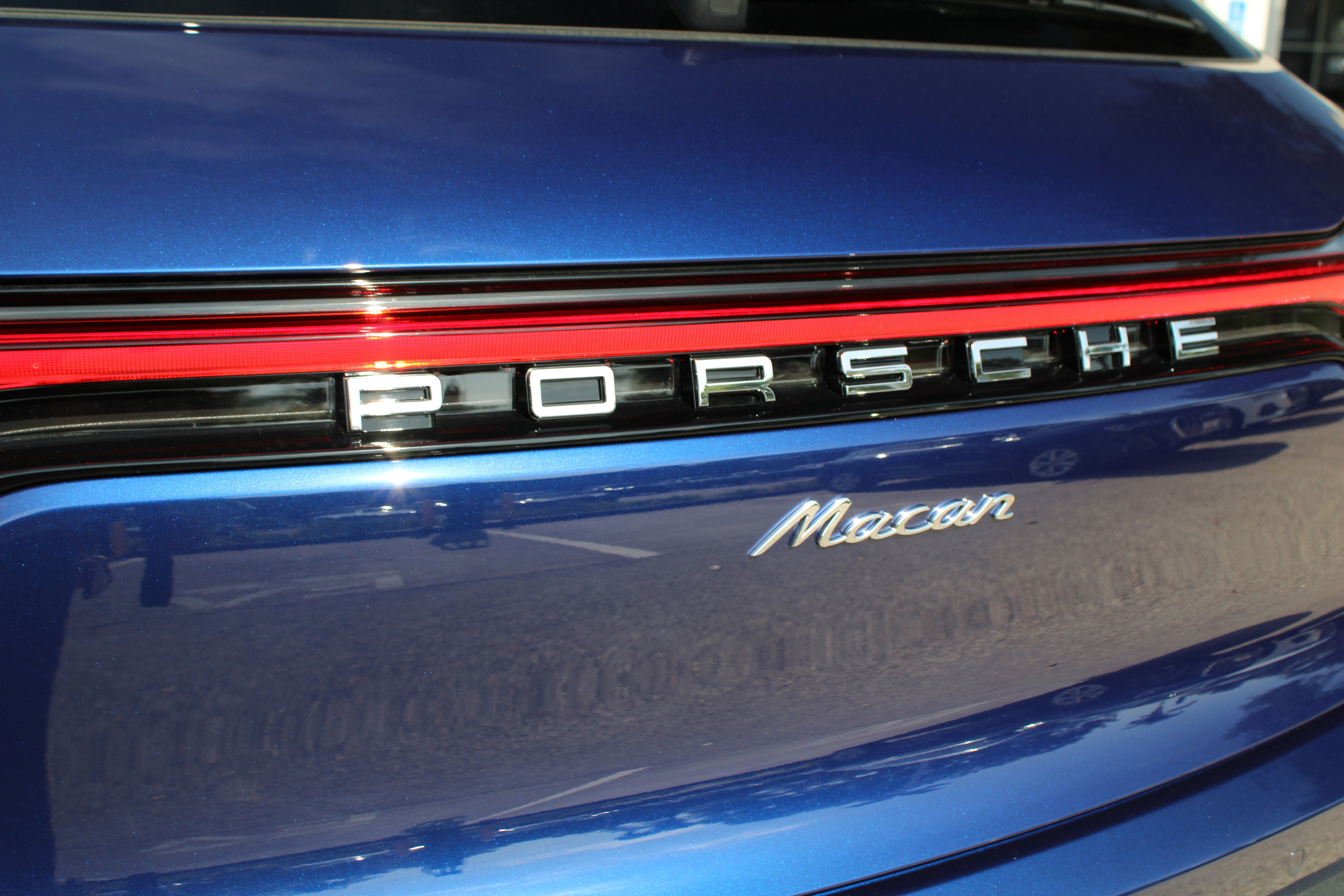 New 2026 Porsche Macan image 17