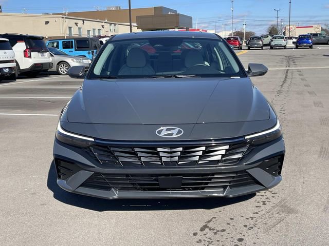 New 2026 Hyundai Elantra Limited FWD image 8