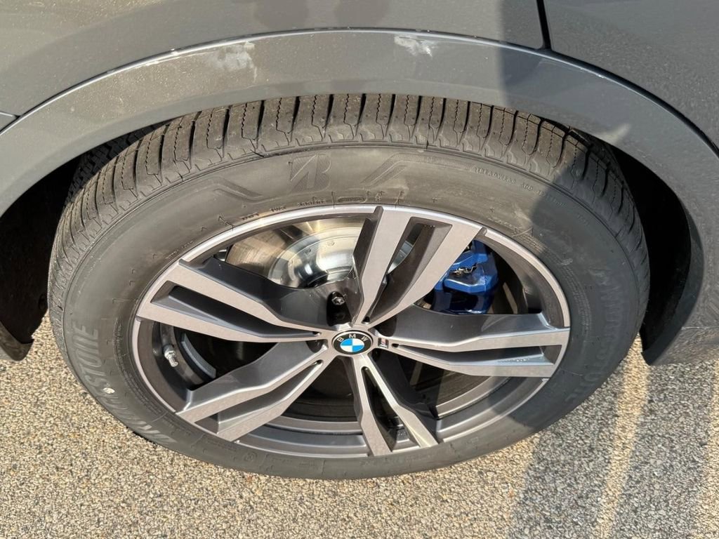 New 2026 BMW X7 xDrive40i w/ Executive Package image 4