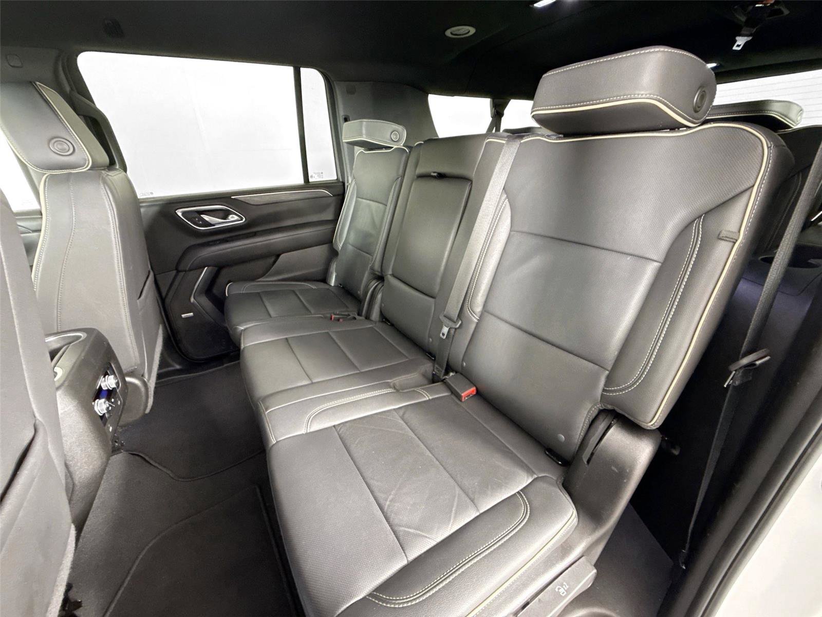 Used 2024 GMC Yukon XL SLT image 28