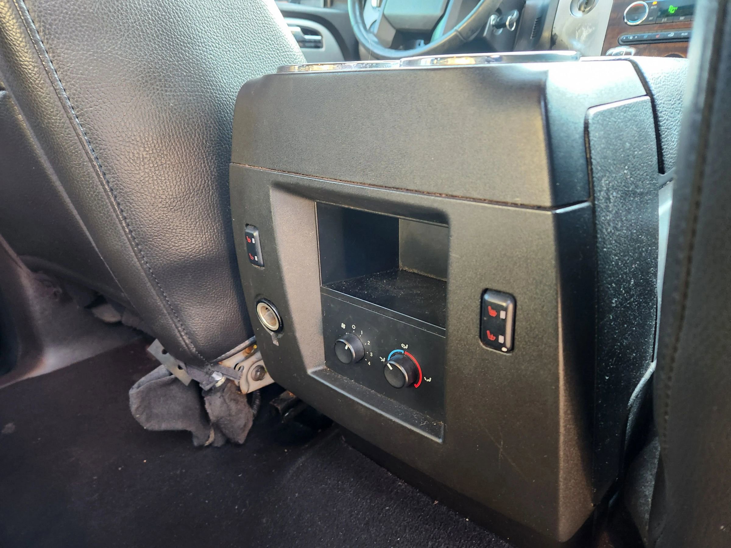 Used 2010 Ford Expedition Limited image 23