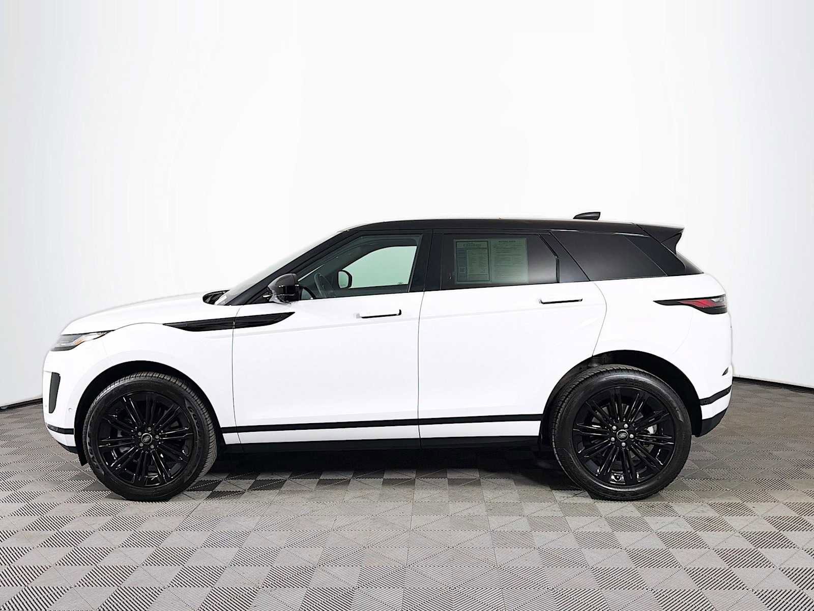 Used 2025 Land Rover Range Rover Evoque S AWD/4WD image 8
