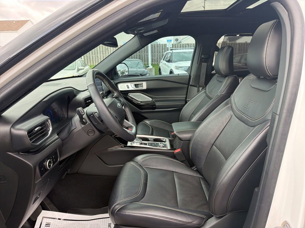 Used 2024 Ford Explorer ST w/ Equipment Group 401A image 24