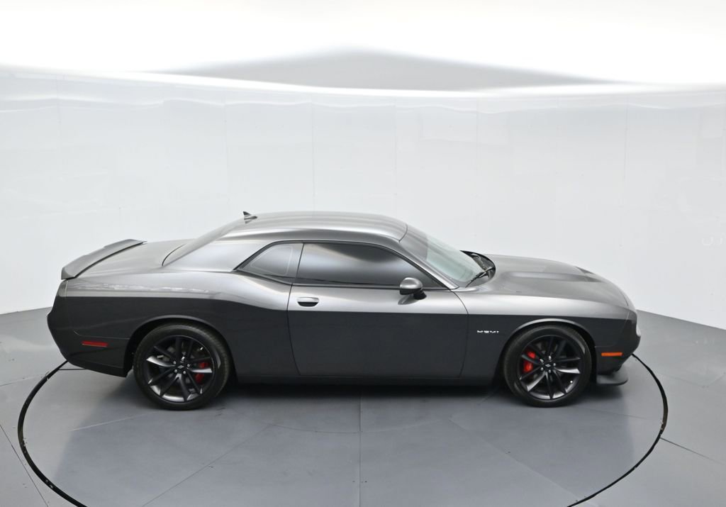 Used 2022 Dodge Challenger R/T w/ Performance Handling Group image 44