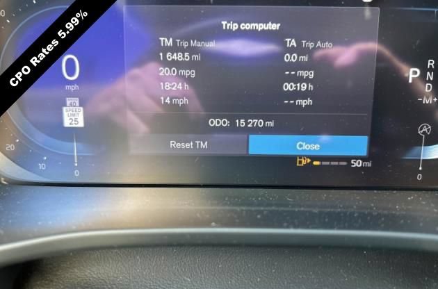 Certified 2023 Volvo XC40 B5 Ultimate w/ Protection Package Premier AWD/4WD image 17